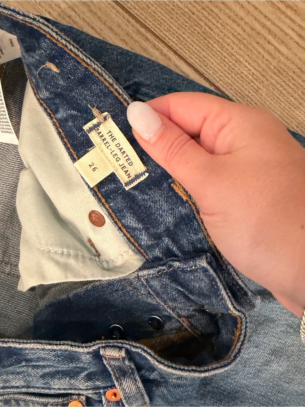 MADEWELL The Darted Barrel Leg Jean - Picture 3 of 5